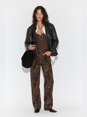 NEW. Free People Levi’s Baggy Dad Leopard Print Jeans. NWT